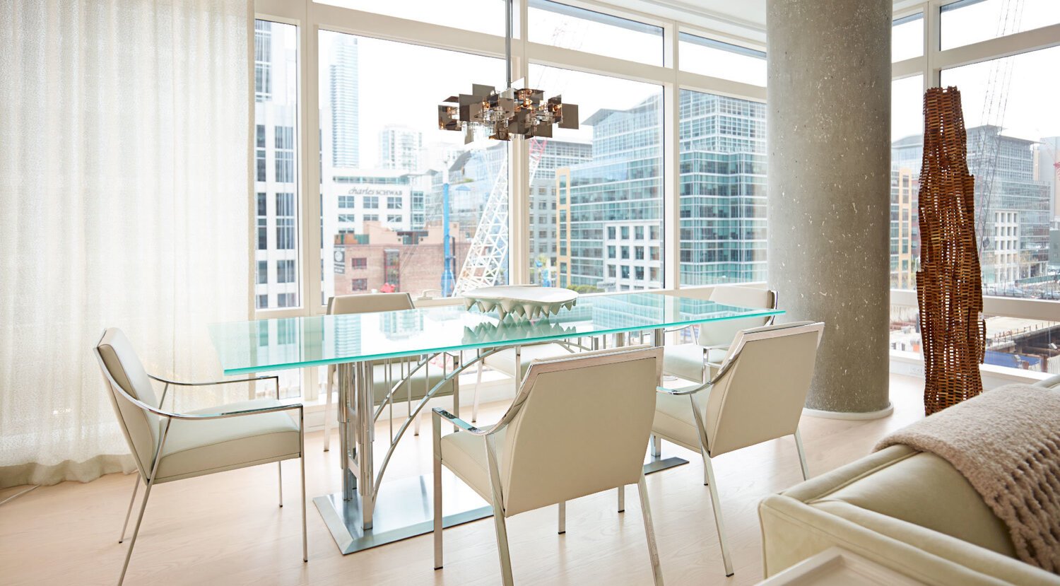Creating Rooms that Speak to Their Context: A Pied-a-Terre Design in San Francisco
